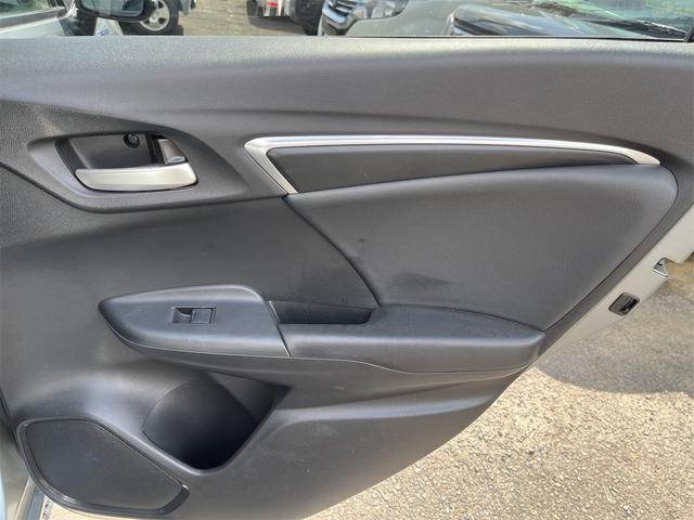 フィットハイブリッド Lパッケージ 4WD ハイブリット Lパッケージ アイドリングストップ キーレスエントリー スマートキー プッシュスタート ナビ ETC フロントドライブレコーダー バックカメラ(30枚目)