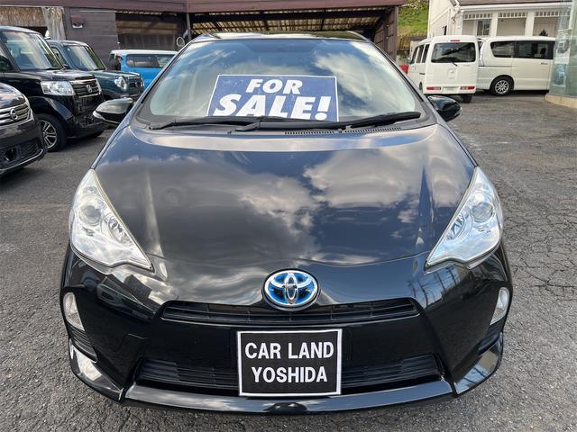 アクア Ｓ　Ｓ　ＣＶＴ　アイドリングストップ　キーレスエントリー　ナビ　ＥＴＣ　バックカメラ　ＡＢＳ　ハイブリッド　オートエアコン（3枚目）