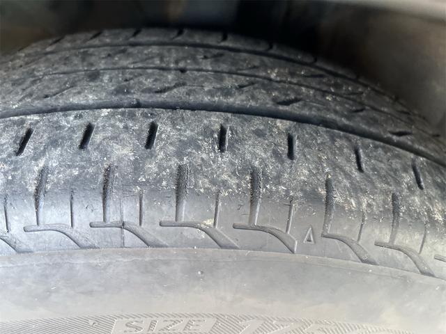 アクア Ｓ　Ｓ　ＣＶＴ　アイドリングストップ　キーレスエントリー　ナビ　ＥＴＣ　バックカメラ　ＡＢＳ　ハイブリッド　オートエアコン（11枚目）