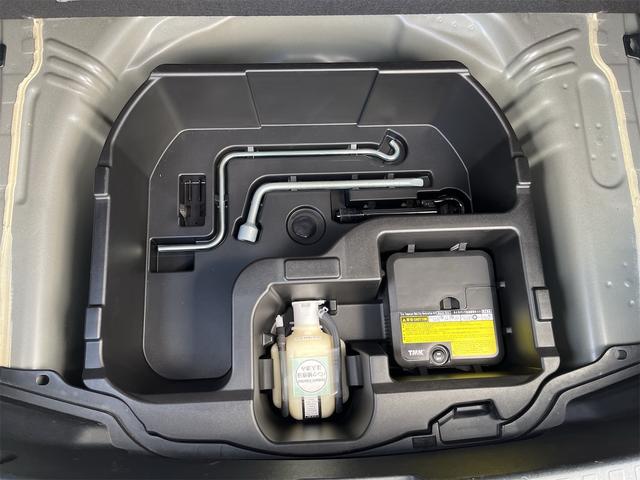 アクア Ｓ　Ｓ　ＣＶＴ　アイドリングストップ　キーレスエントリー　ナビ　ＥＴＣ　バックカメラ　ＡＢＳ　ハイブリッド　オートエアコン（19枚目）