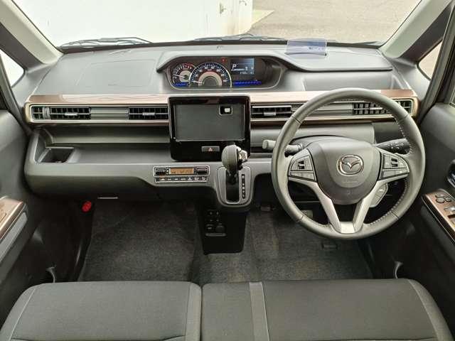 フレア ＨＹＢＲＩＤ　ＸＳ　４ＷＤ車　３６０°カメラ付き　オーディオレス（4枚目）