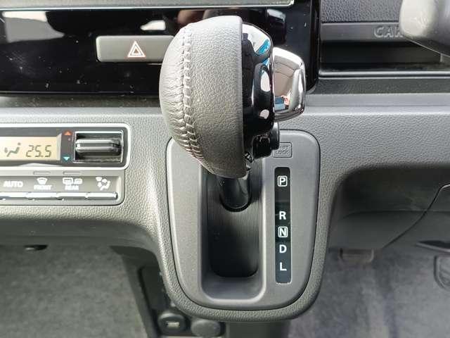 フレア ＨＹＢＲＩＤ　ＸＳ　４ＷＤ車　３６０°カメラ付き　オーディオレス（7枚目）