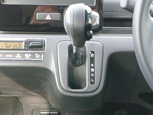 フレア ＨＹＢＲＩＤ　ＸＳ　４ＷＤ車　３６０°カメラ付き　オーディオレス（10枚目）