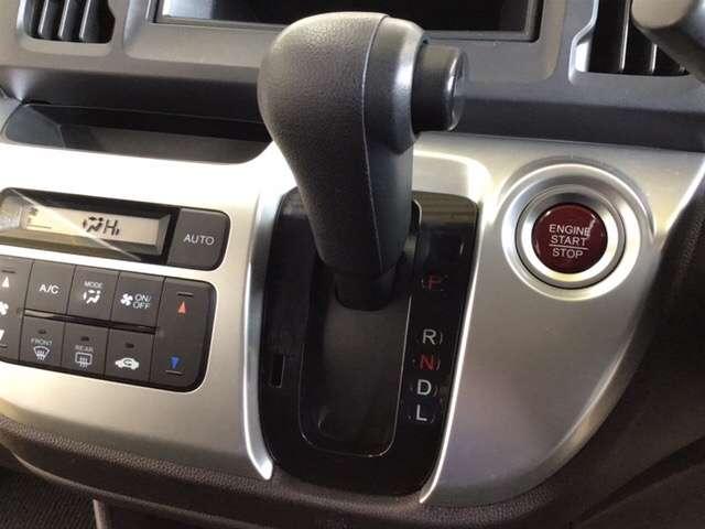 G オーディオ スマートキー 横滑り防止装置 イモビライザー CD再生 キセノン 運転席エアバッグ キーフリー スマートキー&プッシュスタート VSA PW ベンチシート エアコン ABS パワステ AW(6枚目)