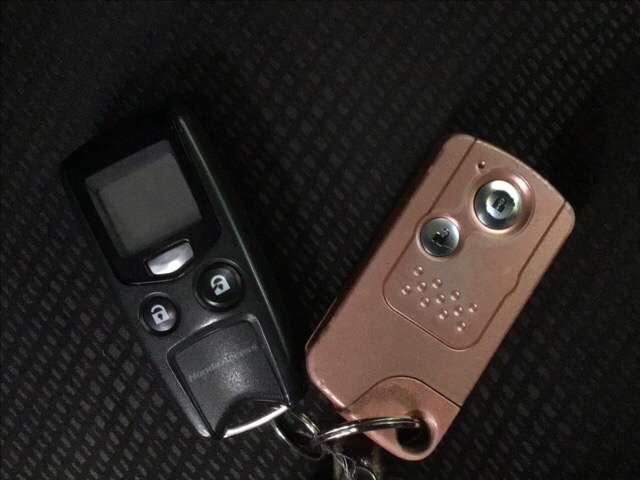 シーズ ファインスタイル ナビ シートヒーター バックカメラ ETC 前席シートヒーター DVD スマートキー バックカメラ クルコン フルセグ VSA CD ETC キーフリー 盗難防止装置 オートエアコン ナビTV ABS(20枚目)