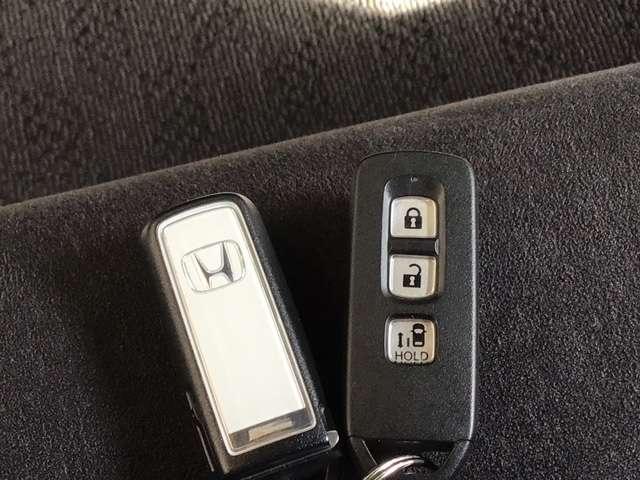 G・Lホンダセンシング ドラレコ前後 ナビ シートヒーター ETC 誤発進抑制機能 フルオートエアコン LEDヘットライト PS ETC車載器 イモビライザー パワーウィンドウ AW キーレス DVD再生 バックモニター(20枚目)