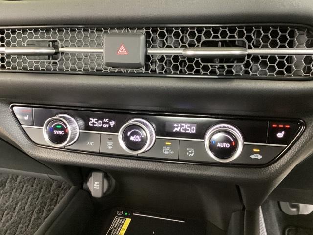 ＺＲ－Ｖ Ｚ　純正メモリーナビ、中古スタッドレスタイヤ、ドライブレコーダー前後装着＋ＥＴＣ付　当社デモカー　クルーズコントロール　クリアランスソナー　パワーシート　衝突被害軽減システム　フルセグＴＶ　パワーゲート（10枚目）