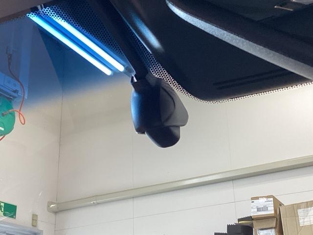 ＣＲ－Ｖハイブリッド ｅ：ＨＥＶＥＸ・ブラックエディション　光触媒抗菌消臭施工済　ドラレコ　エンジンスターター　ナビ　サンルーフ　シートヒーター　ＭＴモード　パワーテールゲート　インテリキー　ＣＭＢＳ　Ｂモニター　キーレス　オートエアコン　パワーシート　ＥＴＣ（17枚目）