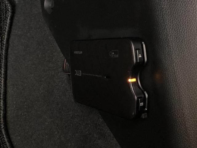フィット １３Ｇ・Ｆパッケージ　光触媒抗菌消臭施工済　ナビ　ＥＴＣ　Ａ－ＳＴＯＰ　スマートエントリー　セキュリティーアラーム　ダブルエアバッグ　横滑防止装置　キ－フリ－　エアバック　エアコン　ＤＶＤ再生　ＰＳ　地デジＴＶ　ＰＷ（16枚目）