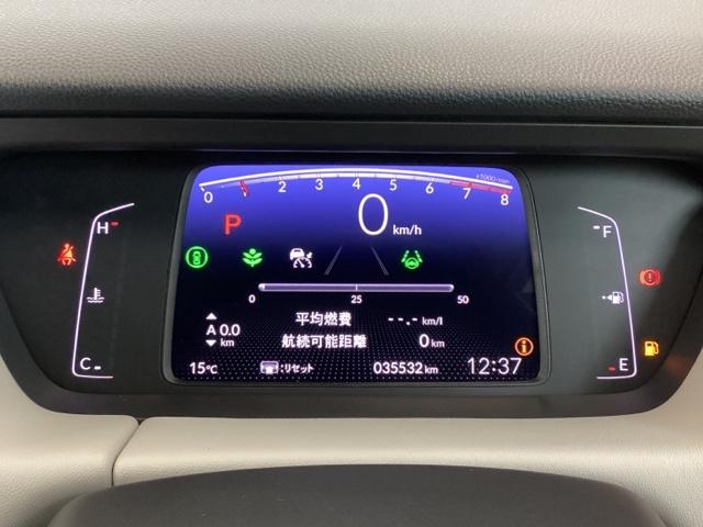 フィット ホーム　光触媒抗菌消臭施工済　障害物センサー　ナビ　ＥＴＣ　助手席エアバッグ　踏み間違い防止　地デジ　ＤＶＤ　Ｂカメラ　サイドエアバック　スマートキー　パワーウインドウ　盗難防止装置　クルコン　オートエアコン（13枚目）