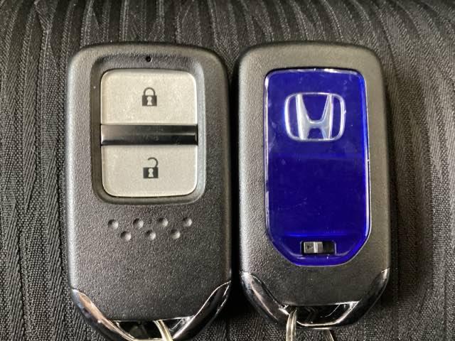 ヴェゼル ハイブリッドＺ・ホンダセンシング　ドラレコ　ナビ　シートヒーター　ＭＴモード　誤発信抑制機能　フルセ　Ｂカメ　盗難防止装置　ＵＳＢポート　ＬＥＤランプ　インテリジェントキー　シ－トヒ－タ－　ドライブレコーダー装着車　Ｗエアバック（13枚目）