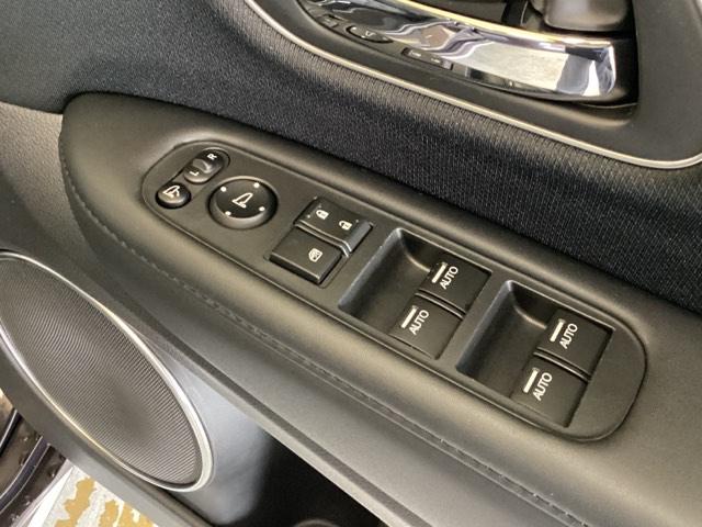 ヴェゼル ハイブリッドＺ・ホンダセンシング　リモコンエンジンスターター付　光触媒抗菌消臭施工済　ナビ　シートヒーター　ＭＴモード　ＥＴＣ　レーダーサポート　ＤＶＤ再生機能　横滑り防止システム　バックアイカメラ　盗難防止装置　フルセ　スマ－トキ－（20枚目）