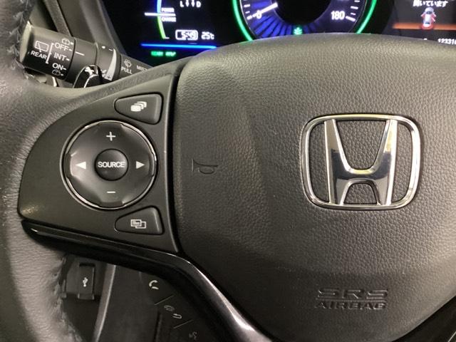ヴェゼル ハイブリッドＸ　光触媒抗菌消臭施工済　ナビ　シートヒーター　ＭＴモード　ＥＴＣ　盗難防止装置　キーレスエントリー　リヤカメラ　ＵＳＢ接続　エアバッグ　スマキー　地デジ　ＡＡＣ　横滑防止装置　サイドエアバッグ　ＡＢＳ（12枚目）