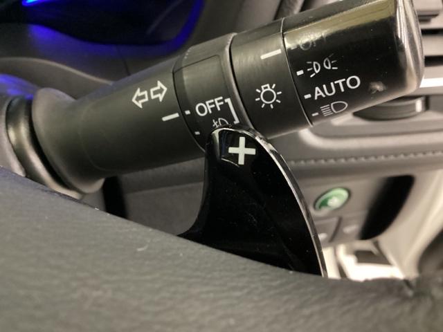 ヴェゼル ハイブリッドＸ　光触媒抗菌消臭施工済　ナビ　シートヒーター　ＭＴモード　ＥＴＣ　盗難防止装置　キーレスエントリー　リヤカメラ　ＵＳＢ接続　エアバッグ　スマキー　地デジ　ＡＡＣ　横滑防止装置　サイドエアバッグ　ＡＢＳ（14枚目）