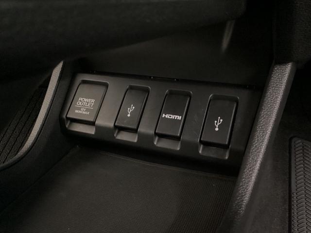 ヴェゼル ハイブリッドＸ　光触媒抗菌消臭施工済　ナビ　シートヒーター　ＭＴモード　ＥＴＣ　盗難防止装置　キーレスエントリー　リヤカメラ　ＵＳＢ接続　エアバッグ　スマキー　地デジ　ＡＡＣ　横滑防止装置　サイドエアバッグ　ＡＢＳ（20枚目）