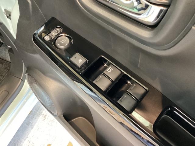 Ｎ－ＯＮＥ オリジナル　光触媒抗菌消臭施工済　エンジンスターター　ドラレコ前後　ナビ　障害物センサー　シートヒーター　ＥＴＣ　Ｒカメラ　パーキングセンサー　シ－トヒ－タ－　ＬＥＤヘッドライト　横滑り防止　サイドエアバッグ（21枚目）