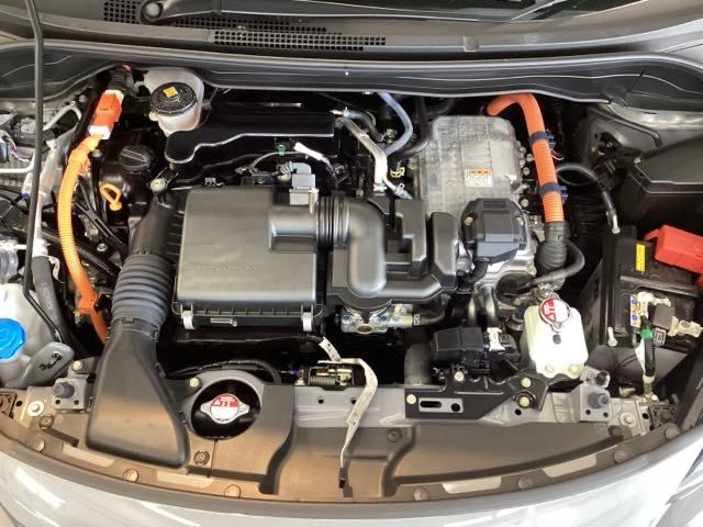 ホンダスタッフがしっかり整備して保証付きにてお渡し致します。エンジンルーム＆室内ルームともにクリーニング済みで清潔です。快適なドライブをお楽しみください。