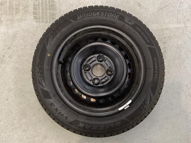 N-BOX ベースグレード 中古スタッドレスタイヤ、純正メモリーナビ、ドライブレコーダー前後装着+ETC付 当社デモカー エアバック 横滑り防止 Dレコ 4WD車 Rカメ 前後ソナー LEDライト サイドカーテンエアバック(3枚目)