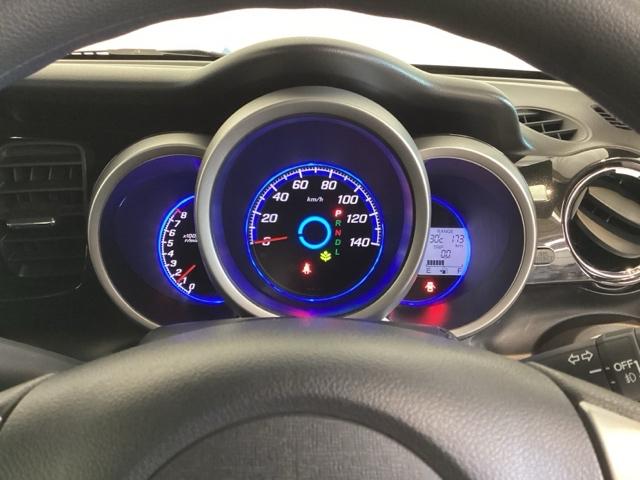 Ｎ－ＢＯＸカスタム Ｇ・Ｌパッケージ　光触媒抗菌消臭施工済　ＡＭ／ＦＭチューナー　ＵＳＢ接続　プッシュスタートスマートキー　フルオートエアコン　キーフリー　ＥＳＣ　ベンチシ－ト　パワーウィンドウ　ＥＣＯＮ　パワーステアリング　ＡＢＳ（9枚目）