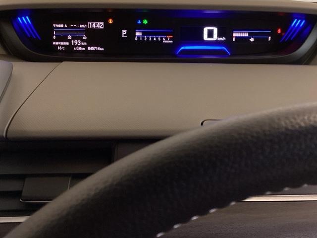 フリード Ｇ・ホンダセンシング　ドライブレコーダー前後装備車　光触媒抗菌消臭施工済　ナビ　シートヒーター　ＥＴＣ　Ｆセグ　追突被害軽減ブレーキ　ｉストップ　Ｗエアバッグ　パワーウィンドウ　アクティブクルーズコントロール　スマートキ（10枚目）