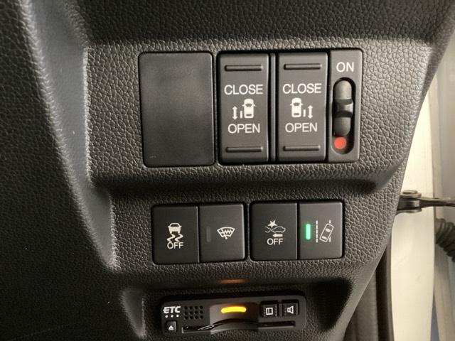 フリード Ｇ・ホンダセンシング　ドライブレコーダー前後装備車　光触媒抗菌消臭施工済　ナビ　シートヒーター　ＥＴＣ　Ｆセグ　追突被害軽減ブレーキ　ｉストップ　Ｗエアバッグ　パワーウィンドウ　アクティブクルーズコントロール　スマートキ（14枚目）