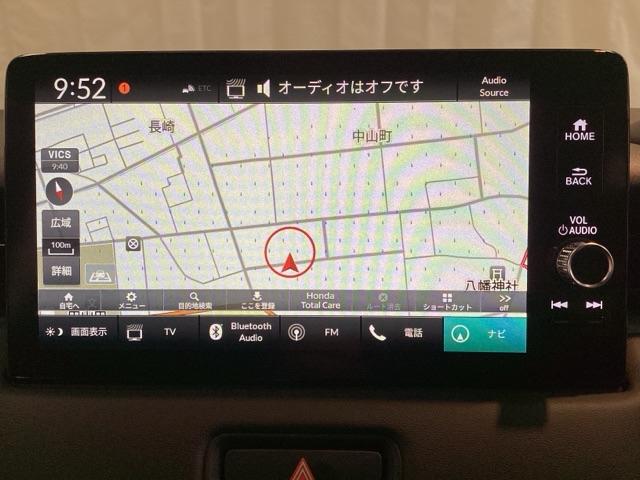 ヴェゼル ｅ：ＨＥＶＺ　光触媒抗菌消臭施工済　障害物センサー　ナビ　シートヒーター　ＥＴＣ　盗難防止装置　Ｒカメラ　フルセグテレビ　スマ－トキ－　アクティブクルーズ　Ｐセンサー　サイドエアバッグ　フルオートエアコン　４ＷＤ車（7枚目）