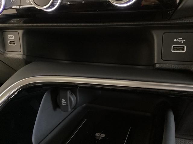 ヴェゼル ｅ：ＨＥＶＺ　光触媒抗菌消臭施工済　障害物センサー　ナビ　シートヒーター　ＥＴＣ　盗難防止装置　Ｒカメラ　フルセグテレビ　スマ－トキ－　アクティブクルーズ　Ｐセンサー　サイドエアバッグ　フルオートエアコン　４ＷＤ車（11枚目）