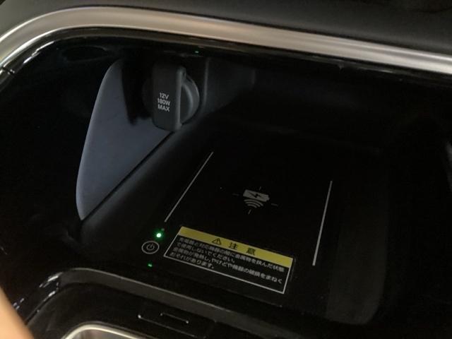 ヴェゼル ｅ：ＨＥＶＺ　光触媒抗菌消臭施工済　障害物センサー　ナビ　シートヒーター　ＥＴＣ　盗難防止装置　Ｒカメラ　フルセグテレビ　スマ－トキ－　アクティブクルーズ　Ｐセンサー　サイドエアバッグ　フルオートエアコン　４ＷＤ車（19枚目）