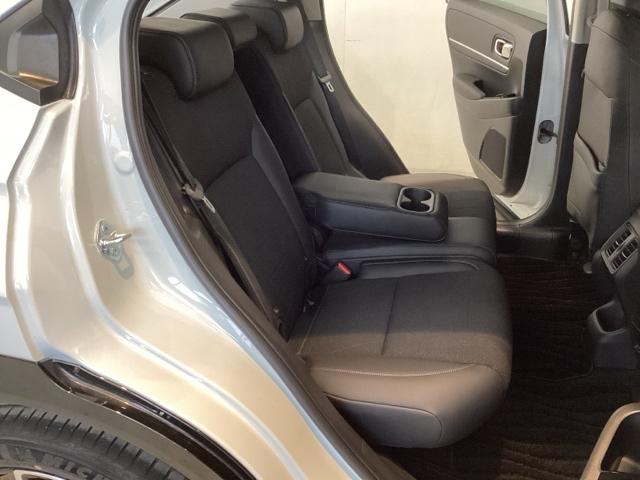 ヴェゼル ｅ：ＨＥＶＺ　光触媒抗菌消臭施工済　障害物センサー　ナビ　シートヒーター　ＥＴＣ　盗難防止装置　Ｒカメラ　フルセグテレビ　スマ－トキ－　アクティブクルーズ　Ｐセンサー　サイドエアバッグ　フルオートエアコン　４ＷＤ車（22枚目）