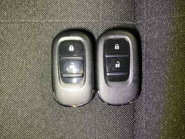 ヴェゼル e:HEVX 光触媒抗菌消臭施工済 ドラレコ前後 障害物センサー ナビ シートヒーター ETC ソナー Rカメラ クルコン エアコン シ-トヒ-タ- スマキー VSA LEDライト DVD エアバッグ ABS(16枚目)