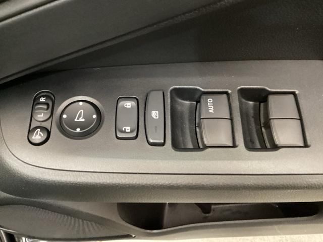 ヴェゼル e:HEVX 光触媒抗菌消臭施工済 ドラレコ前後 障害物センサー ナビ シートヒーター ETC ソナー Rカメラ クルコン エアコン シ-トヒ-タ- スマキー VSA LEDライト DVD エアバッグ ABS(23枚目)