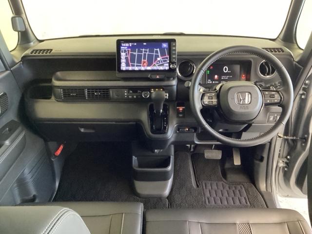 N-BOXカスタム ターボコーディネートスタイル 中古スタッドレスタイヤ、純正メモリーナビ、ドライブレコーダー前後装着+ETC付 当社デモカー サイドエアバッグ LEDライト 前席シートヒーター フルセグTV スマキー DVD VSA ベンチシート(7枚目)