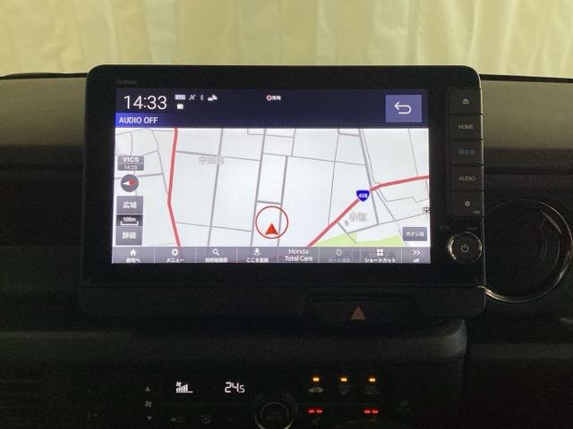 N-BOXカスタム ターボコーディネートスタイル 中古スタッドレスタイヤ、純正メモリーナビ、ドライブレコーダー前後装着+ETC付 当社デモカー サイドエアバッグ LEDライト 前席シートヒーター フルセグTV スマキー DVD VSA ベンチシート(9枚目)