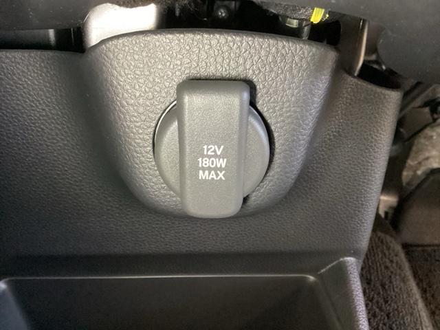 N-BOXカスタム ターボコーディネートスタイル 中古スタッドレスタイヤ、純正メモリーナビ、ドライブレコーダー前後装着+ETC付 当社デモカー サイドエアバッグ LEDライト 前席シートヒーター フルセグTV スマキー DVD VSA ベンチシート(23枚目)