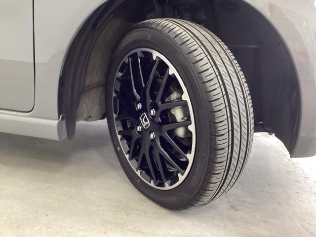 N-BOXカスタム ターボコーディネートスタイル 中古スタッドレスタイヤ、純正メモリーナビ、ドライブレコーダー前後装着+ETC付 当社デモカー サイドエアバッグ LEDライト 前席シートヒーター フルセグTV スマキー DVD VSA ベンチシート(31枚目)