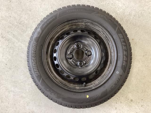 N-BOX ファッションスタイル 中古スタッドレスタイヤ、純正メモリーナビ、ドライブレコーダー前後装着+ETC付 当社デモカー USB ドラレコ ベンチシート エアバッグ リアカメラ ESC クルコン 4WD スマートキー ナビTV(3枚目)