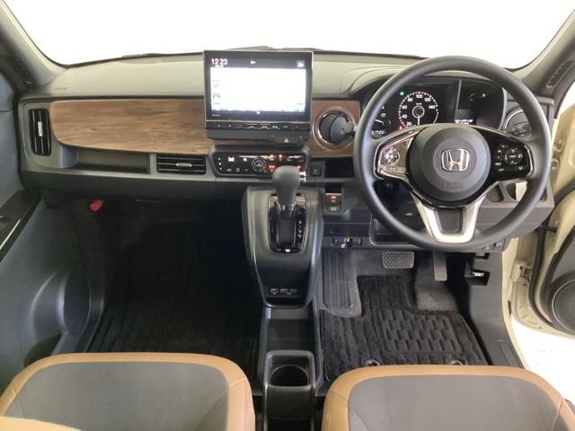 Ｎ－ＯＮＥ オリジナルスタイルプラスアーバン　中古スタッドレスタイヤ、純正メモリーナビ、ドライブレコーダー前後装着＋ＥＴＣ付　当社デモカー　ＬＥＤヘッドライト　コーナーセンサー　前席シートヒーター　横滑り防止装置　バックカメラ　ワンオーナー（7枚目）