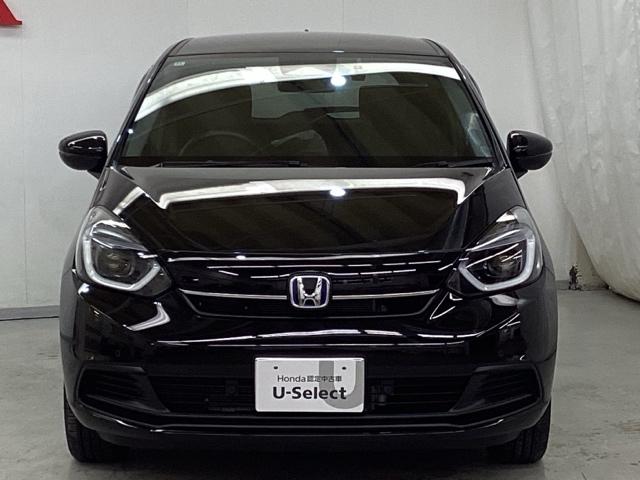 フィット e:HEVホーム 中古スタッドレスタイヤ、純正ナビディスプレー、ドライブレコーダー前後装着+ETC付 当社デモカー リヤカメラ VSA サイドカーテンエアバック 前後ソナー スマートキ ECONモード 踏み間違い防止(4枚目)