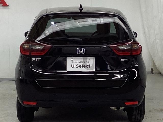 フィット e:HEVホーム 中古スタッドレスタイヤ、純正ナビディスプレー、ドライブレコーダー前後装着+ETC付 当社デモカー リヤカメラ VSA サイドカーテンエアバック 前後ソナー スマートキ ECONモード 踏み間違い防止(6枚目)