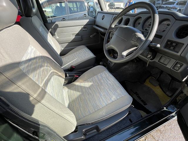 ジムニー ワイルドウインド　運転席エアバッグ　ＡＢＳ　４ＷＤ　パワステ　エアコン・クーラー　純正ＡＷ　フロントフォグランプ（9枚目）