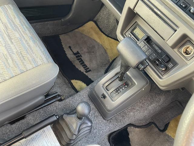 ジムニー ワイルドウインド　運転席エアバッグ　ＡＢＳ　４ＷＤ　パワステ　エアコン・クーラー　純正ＡＷ　フロントフォグランプ（12枚目）