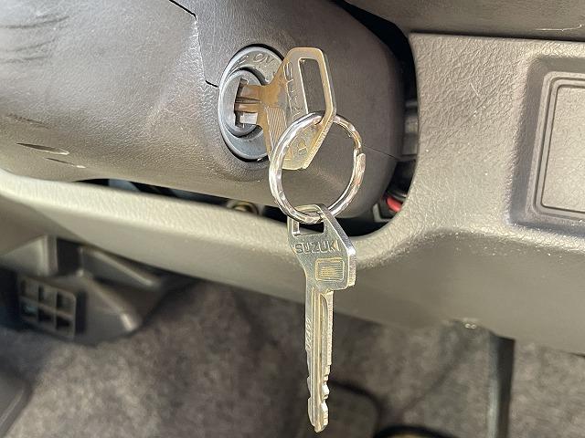 ジムニー ワイルドウインド　運転席エアバッグ　ＡＢＳ　４ＷＤ　パワステ　エアコン・クーラー　純正ＡＷ　フロントフォグランプ（14枚目）