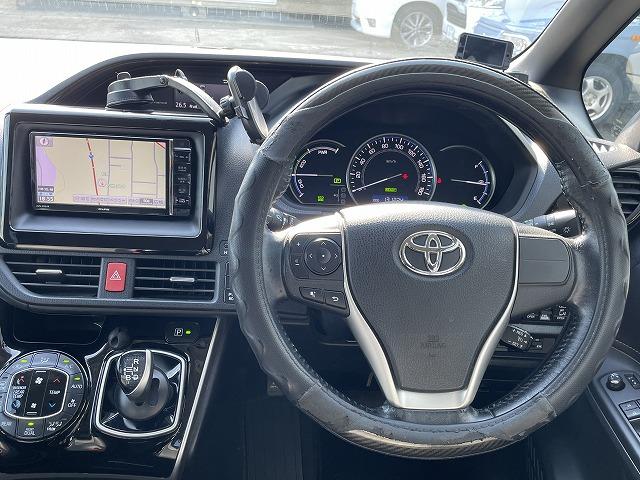 エスクァイア ハイブリッドＧｉ　社外ナビ・Ｂカメラ　フリップダウンモニター　社外ＡＷ　両側パワースライドドア　シートヒーター　ＥＴＣ　モデリスタエアロ　全方位センサー（10枚目）