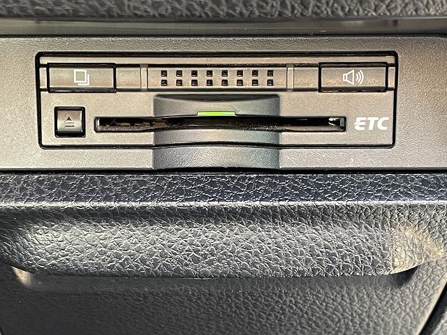 エスクァイア ハイブリッドＧｉ　社外ナビ・Ｂカメラ　フリップダウンモニター　社外ＡＷ　両側パワースライドドア　シートヒーター　ＥＴＣ　モデリスタエアロ　全方位センサー（18枚目）