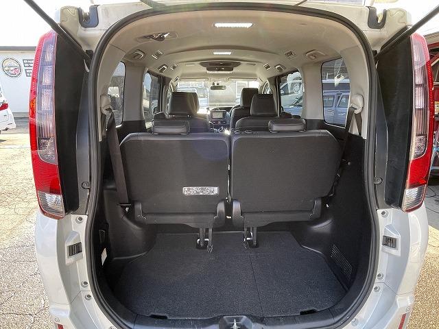 エスクァイア ハイブリッドＧｉ　社外ナビ・Ｂカメラ　フリップダウンモニター　社外ＡＷ　両側パワースライドドア　シートヒーター　ＥＴＣ　モデリスタエアロ　全方位センサー（25枚目）