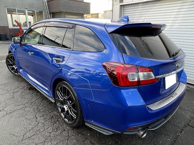 レヴォーグ ２．０ＳＴＩスポーツアイサイト　アイサイト　純正ナビ・Ｂカメラ　スマートビューミラー　シートヒーター　パワーシート　ＥＴＣ　ＳＴＩフロント・サイド・リアスポイラー　ＳＴＩパフォーマンスマフラー　４ＷＤ（6枚目）