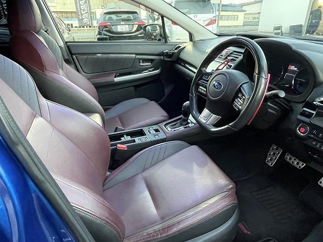 レヴォーグ ２．０ＳＴＩスポーツアイサイト　アイサイト　純正ナビ・Ｂカメラ　スマートビューミラー　シートヒーター　パワーシート　ＥＴＣ　ＳＴＩフロント・サイド・リアスポイラー　ＳＴＩパフォーマンスマフラー　４ＷＤ（9枚目）