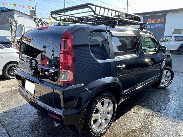 クロスロード ＨＤＤナビエディション　社外ナビ・Ｂカメラ　ルーフキャリア　ＭＴタイヤ　４ＷＤ　７人乗り　純正ＡＷ　ＡＢＳ　横滑り防止装置　盗難防止装置（4枚目）