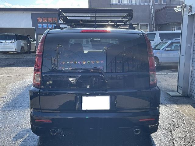 クロスロード ＨＤＤナビエディション　社外ナビ・Ｂカメラ　ルーフキャリア　ＭＴタイヤ　４ＷＤ　７人乗り　純正ＡＷ　ＡＢＳ　横滑り防止装置　盗難防止装置（5枚目）