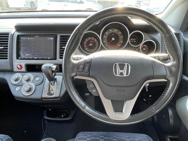 クロスロード ＨＤＤナビエディション　社外ナビ・Ｂカメラ　ルーフキャリア　ＭＴタイヤ　４ＷＤ　７人乗り　純正ＡＷ　ＡＢＳ　横滑り防止装置　盗難防止装置（10枚目）